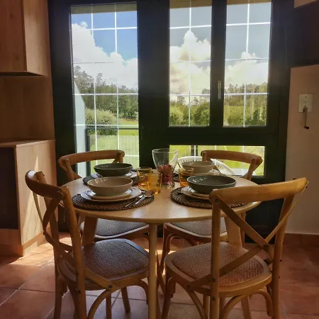 Casinas A Granxa بيت للعطل